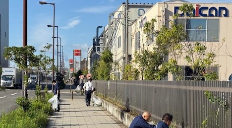 ダイカン株式会社 清掃活動の様子